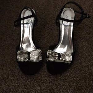 Anne Michelle womens heels